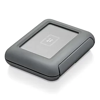 【中古】【39shop】LaCie★HDD ポータブルハードディスク 2TB DJI Copilot USBタイプC 3 STGU2000400(非常に良い)