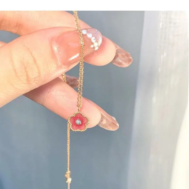 ネックレス レディース ピンク系 小桃 ネックレス 鎖骨チェーン ジュエリー アクセサリー ギフト 贈り物 かわいい スイート 上品 気品 高級感 輝き ペンダント チョーカー ジュエリー 装飾品 普段使い カジュアル シンプル ジュエリー デイ