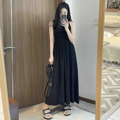 ワンピース レディース ノースリーブ ロング丈 フレア ブラック 黒色 体型カバー ゆったり 着痩せ 伸縮性 接触冷感 無地 シンプル きれいめ フォーマル パーティー デート 通勤用 お出かけ用 普段使い 上品 高級感 オードリースタイル クラシック
