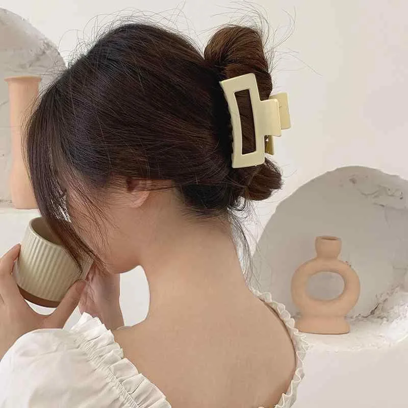 ヘアクリップ レディース ヘアアクセサリー 髪留め 爪クリップ スクエア型 ゼリーカラー 透明感 小さめ ミニサイズ バンスクリップ 髪飾り バレッタ ヘアアレンジ まとめ髪 浴用 洗顔 デイリー使い カジュアル おしゃれ シンプル ヘア小物
