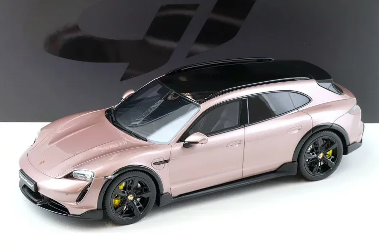 GTスピリット 1/18 ポルシェ タイカン ターボ S クロスツーリスモ 2022 フローズンベリーメタリックGT Spirit 1:18 Porsche TAYCAN TURBO S CROSS TURISMO 2022 Frozen Berry metallic
