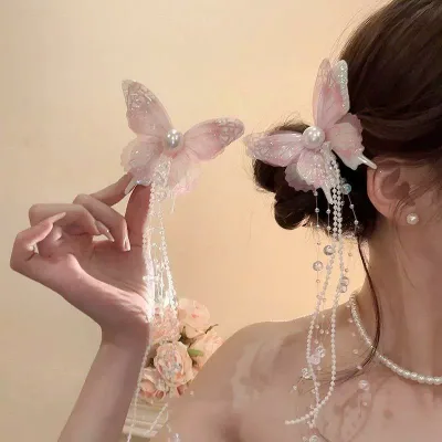 ヘアアクセサリー レディース 新チャイナスタイル バタフライ タッセル ヘアクリップ フェイクパール ロング丈 揺れるチャーム エレガント 上品 個性的 フォトジェニック お呼ばれ 髪留め グリーン ブルー ピンク系