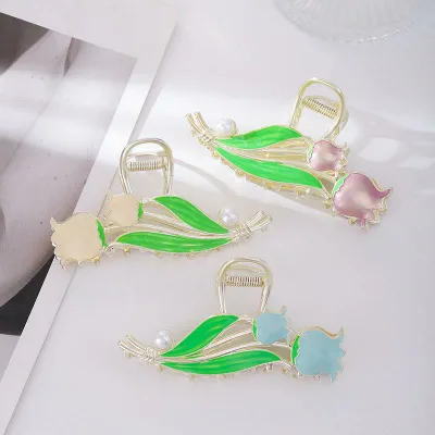 Bun Clip for Women, Tulip Pearl, Large, Korean Style, Made of Alloy, Electroplated, Stylish, Cute, Bundled Hair, Up Hair, Half Up, Everyday Use, Hair Accessory
