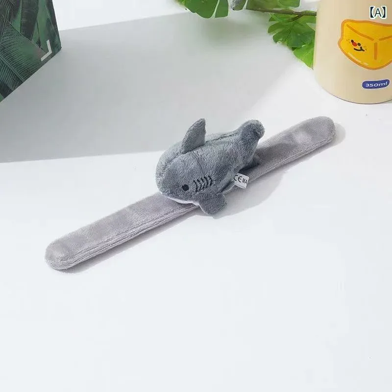 ブレスレット キッズ ぬいぐるみ サメ ぱちぱちブレスレット パッチンバンド おもちゃ かわいい 動物 キャラクター アクセサリー 手首 バンド 男の子 女の子 灰色 ピンク 青