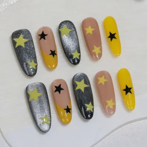 Sun&Beam Nails 手作り ネイルチップ ロング オーバル イエロー ブラック つけ爪 マグネット Y2K シンプル デザイン 付け爪 10枚入 (#253 M)
