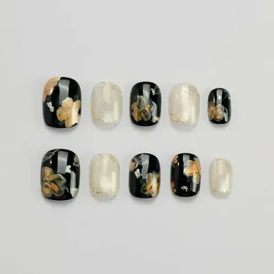 (GLORS) プレスオンネイル ショートスクエア、ブラックゴールドフラワー&ホワイトマーブルデザイン、キャットアイ効果ジェルネイル、10枚入り (Small, SS)