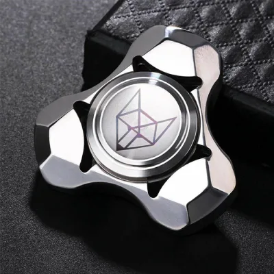 ハンドスピナー 指スピナー フィンガースピナー ベアリング ギアスピナー 指先こまSpinners 超耐久性 高速回転 ステンレススチール キューブ 指先 回転コマ フィジェットトイ 集中力 ストレス解消 暇つぶし 脳トレ 子供大人用のおもちゃ 2026 おすすめ