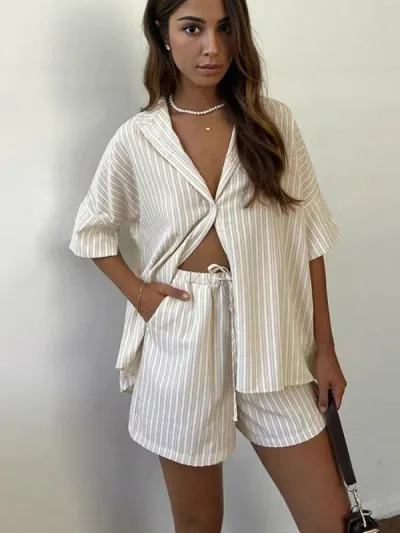 セットアップ レディース 半袖 シャツ ショートパンツ 上下セット 2点セット ストライプ 立ち襟 リゾート 休日 カジュアル 通勤着 部屋着 普段使い ルームウェア ポリエステル 薄手 軽量 快適 杏 浅緑