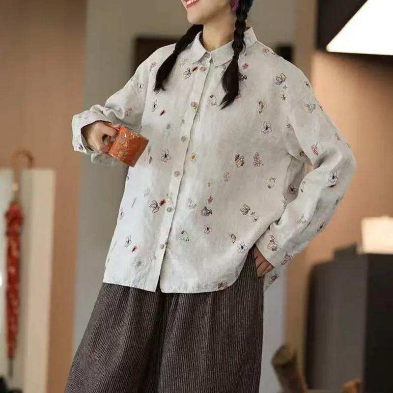 レディース シャツ トップス 開衫 長袖 翻領 刺繍 花柄 麻 素材 再生繊維 混紡 ゆったり シルエット 快適 着用 春夏 シーズン 普通丈 単排ボタン 微弾力 通用 体型 文艺 復古 スタイル カジュアル 普段使い