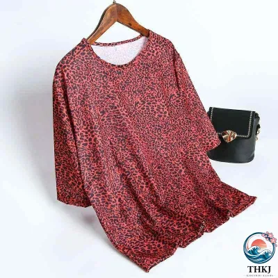 【全品2点で5%OFF】レディース T シャツ ヒョウ柄 夏用 ゆったり 大きめ ミセス お腹カバー 半袖 スリム効果 トップス フィット カットソー ファッション 服装 体型カバー カジュアル シンプル おしゃれ