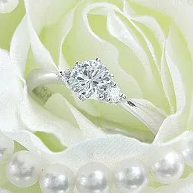 ダイヤモンド婚約指輪 サイズ直し一回無料 0.4ct E VS2 EXCELLENT H&C 両サイドメレ6本爪 プラチナ Pt900 婚約指輪(エンゲージリング)