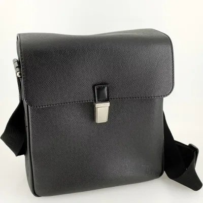 LOUIS VUITTON ルイヴィトン ヤランガ ショルダーバッグ タイガ・レザー アルドワーズ 黒 M30822 【中古】
