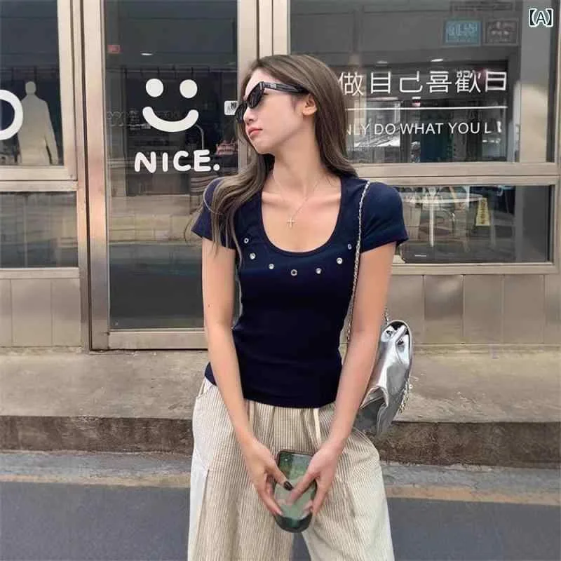 ティアード チュニック ブラウス ぽわん袖 レディース 紺色の 半袖 t シャツ レディース 夏の 感が 小さいです。