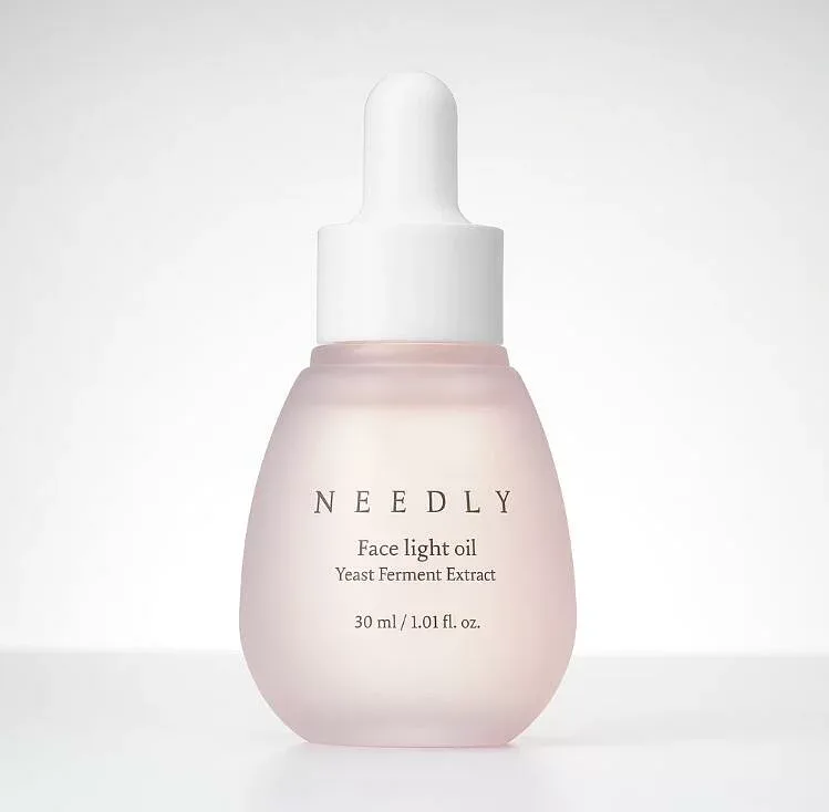 NEEDLY ニードリー フェイス ライト オイル 30ml 美容液 エッセンシャルオイル 保湿ケア 透明感 潤いスキンケア 韓国コスメ 韓国化粧品 国内発送 ギフト 記念日 プレゼント 大人気 母の日 敬老の日 彼女 誕生日 デパコス誕プレ