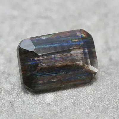 ☆レインボースカポライト オクタゴン 0.56ct 限定1個※こちらのルースを使用してのカスタマイズもお受けできます。