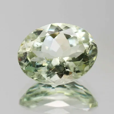 ☆ペールグリーントルマリン オーバル 2.23ct 限定1個 ※こちらのルースを使用してのカスタマイズもお受けできます。誕生石10月