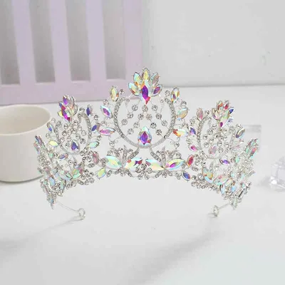 ヘアアクセサリー レディース 髪飾り ティアラ クラウン ブライダル ウェディング 結婚式 二次会 パーティー 発表会 演奏会 ドレス クリスタル ビジュー キラキラ ゴージャス 電気メッキ加工 シルバー