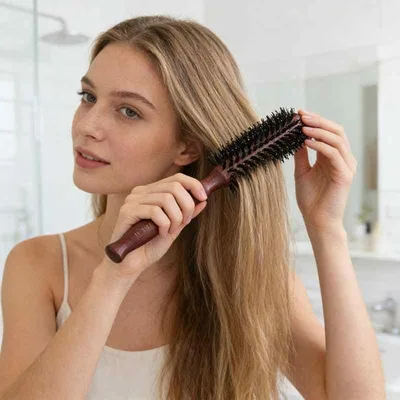 ヘアブラシ ロールブラシ 豚毛 木製 カールブラシ くし レディース メンズ ヘアケア 内巻き ブロー スタイリング コーム