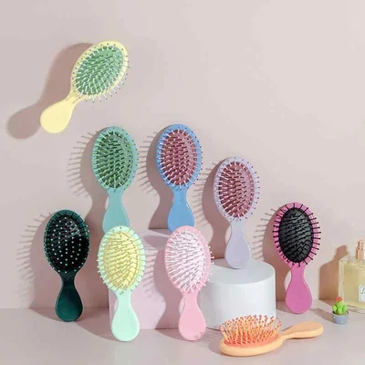 ヘアブラシ レディース クッションブラシ ミニ マッサージブラシ 頭皮ケア パドルブラシ コンパクト 携帯用 旅行用 ヘアケア かわいい 女の子