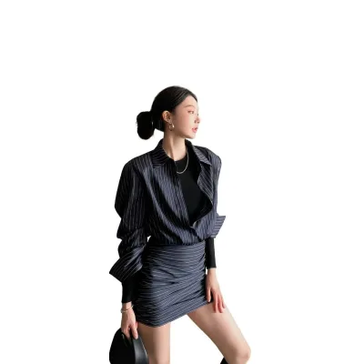 【モード系】シャツワンピース レディース ストライプ ミニ丈 ギャザー タイト シャツワンピ ミニワンピース 長袖 襟付き シャーリング ウエストマーク 着痩せ 細見え スタイルアップ ボディコン セクシー 大人可愛い きれいめ 韓国ファッション 20代 30代 40代