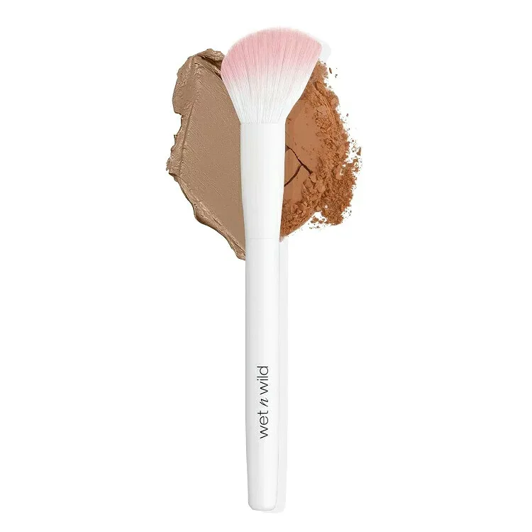 ウェットアンドワイルド エッセンシャル コントゥアブラシ wet n wild Essential Brush - Contour Brush 【お取り寄せ商品】