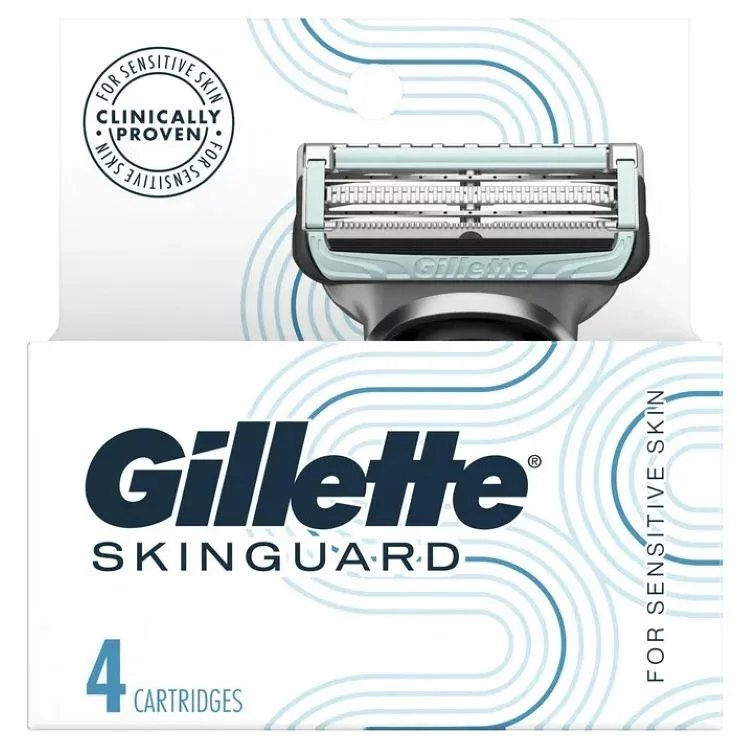 ジレット スキンガード 替刃 男性用カミソリ替刃 4個 Gillette SkinGuard Men's Razor Blades, 4 Blade Refills 【お取り寄せ商品】
