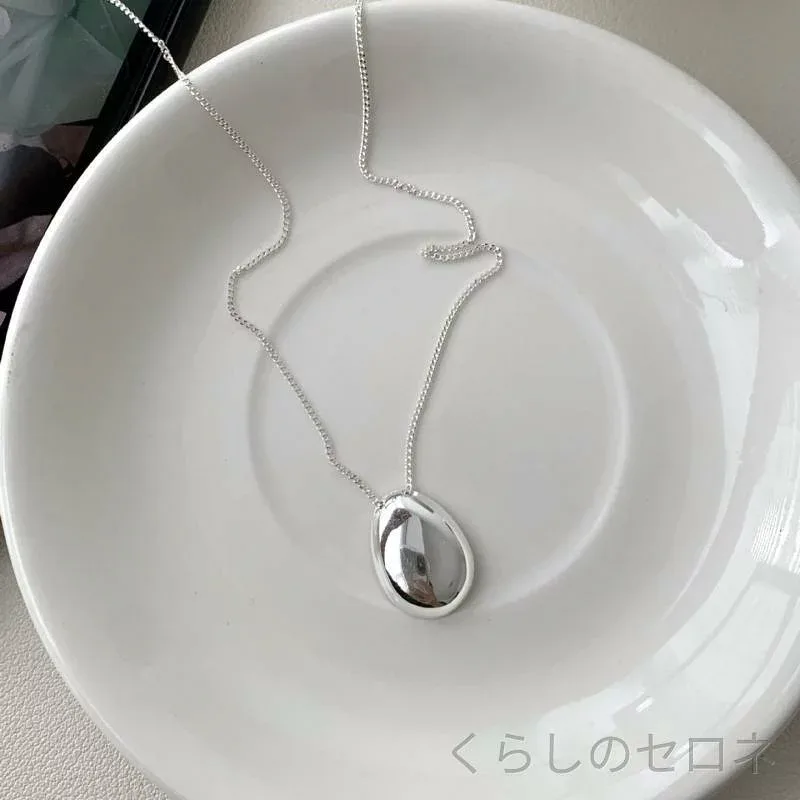 レディース ネックレス S925 純銀 高級感 ロングチェーン 楕円 水滴型 ニット対応 大型輝き面 韓国加工
