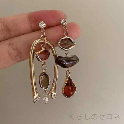 レディース ピアス アシンメトリー アンティーク風 レトロ 抽象的 油絵風 アート 個性的 揺れる 上品 高見え 大人可愛い デイリー お洒落 プレゼント アクセサリー