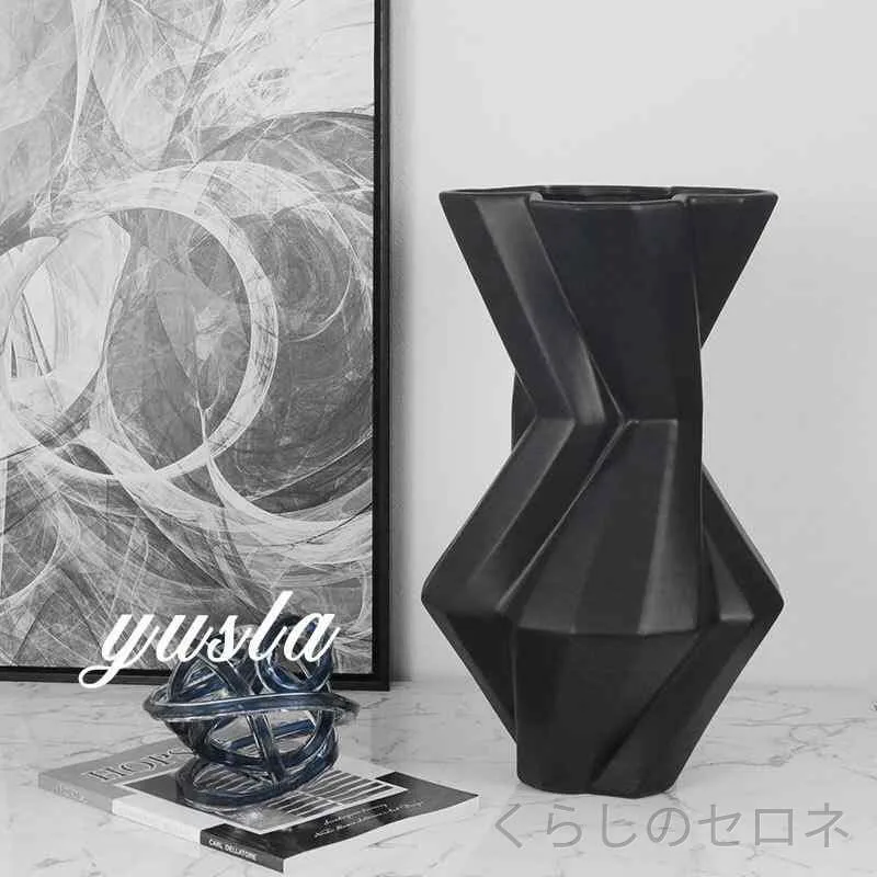 花瓶 花器 フラワーベース モダン シンプル 卓上 ドライフラワー 置物 オブジェ 高級感 上品 高見え おしゃれ スタイリッシュ リビング ダイニング 玄関 応接室 モデルルーム ホテル 飾り棚