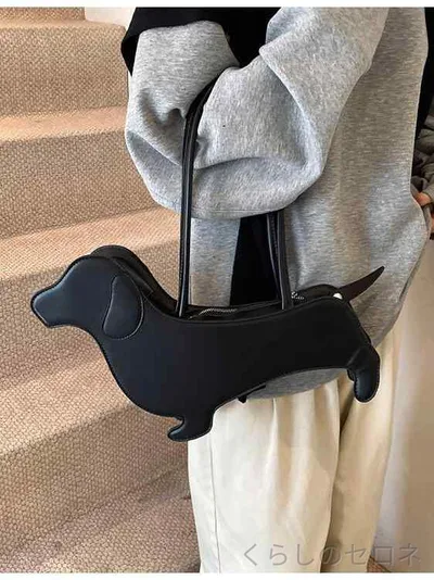 ショルダーバッグ レディース かわいい 犬モチーフ クリエイティブデザイン ミニ スクエア 斜めがけ ユニーク 日常使い 軽量 コンパクト