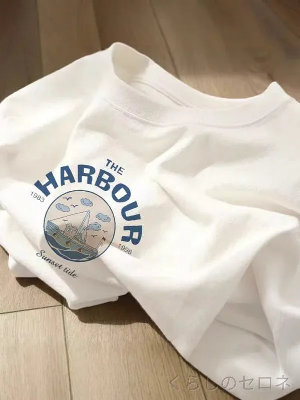 Tシャツ レディース 春夏 綿 短袖 美式 レトロ 香港風 シック 正肩 上衣 トップス 肩幅 フィット 軽やか 日常使い 通勤 通学 カジュアル スタイリッシュ 吸湿 快適 女性向け 欧風 復古 デザイン 肩ライン シャープ コーディネート 簡単 着回
