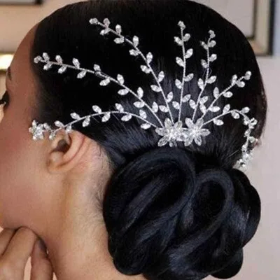 ヘアコーム レディース ジルコニア クリスタル 花柄 かんざし ヘアアクセサリー 髪飾り 高級感 キラキラ 結婚式 ウェディング 挙式 ブライダル 二次会 パーティー 発表会 和装 着物 ドレス 洋装 華やか 電気メッキ加工