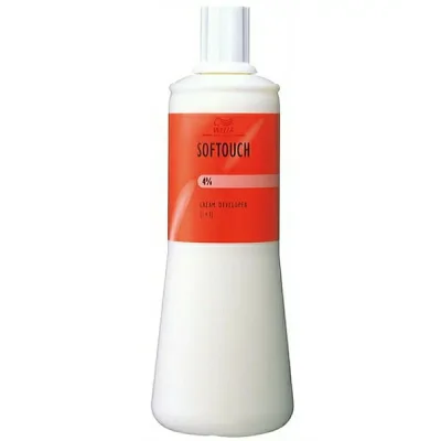 ウエラ ソフタッチ クリームデベロッパー 2.8% 1000ml(Wella Softouch 2剤 染毛剤 ヘアカラー サロン 美容室 ウエラ カラー剤 サロン専売品 業務用)