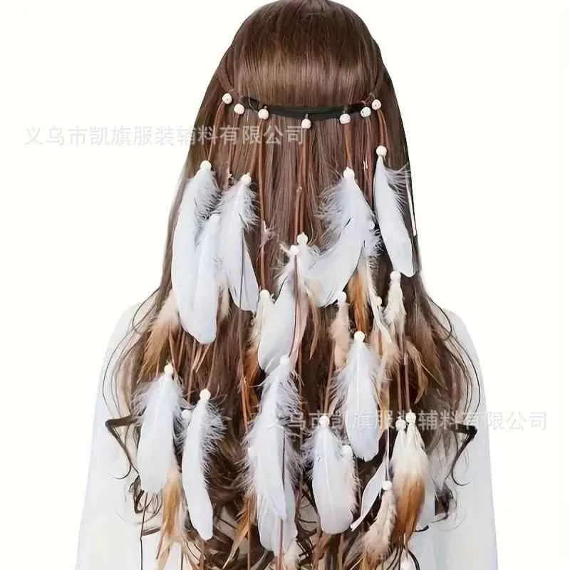 ヘアバンド レディース ボヘミアン フェザーモチーフ ホワイト 羽根付き カチューシャ タッセル ヘアアクセサリー 髪飾り 髪留め パーティー用 フェス用 ヘッドドレス おしゃれ かわいい 個性的 エスニック 華やか 軽量 柔らかい 装飾用 アクセサリ
