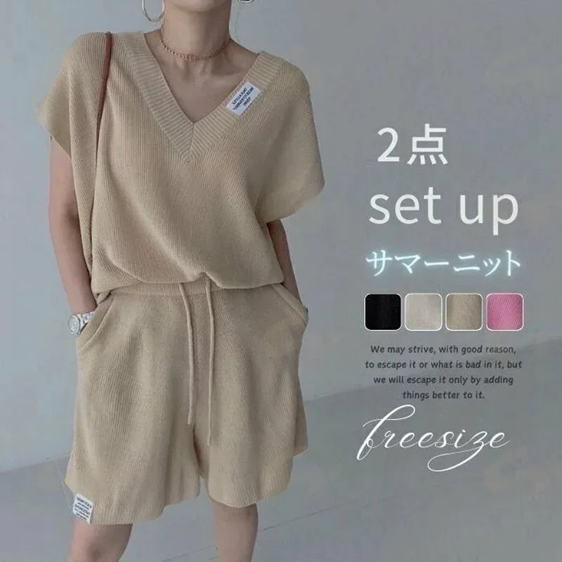 2点セット レディース セットアップ 上下セット Vネック ショートパンツ 半袖ニット ウエストゴム 短パン ポケット パジャマ ワイドパンツ 夏ニット 半袖 夏 無地 ルームウェア 部屋着 着回し デイリー カジュアル 体型カバー お洒落 フリーサイズ ルーズ ラフ