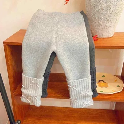 子供服 ガールズ 冬用 裏起毛 厚手 パンツ 蝶々モチーフ 暖か レギンス スパッツ かわいい 普段使い お出かけ着 80 90 100 110 120 130cm