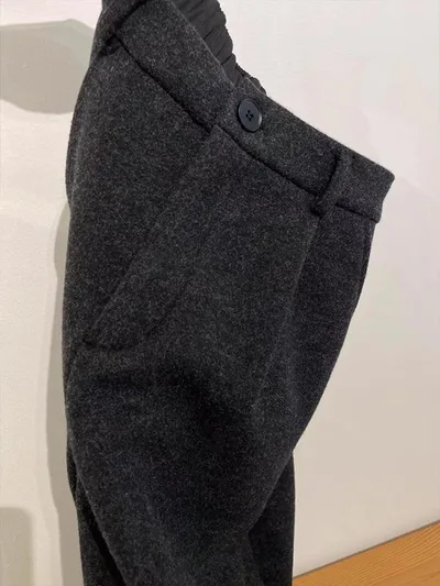 レディース ワイドパンツ 韓国風 気質 通勤 デイリー コットン ポリエステル 切り替え 加工 ハイウエスト ストレート ロング ミッドウェイト ノンストレッチ ダークグレー 春秋 秋 すっきり シルエット ゆったり フィット 厚手 ウール調 生地 スタ