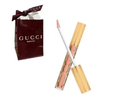 【予約】グッチ ビューティー GUCCI グロス ア レーヴル 135 ローラ ラテ 2026クリスマスコフレ 11月4日より順次発送 【ショッパー付き】【ギフト】 クリスマス 彼女 家族