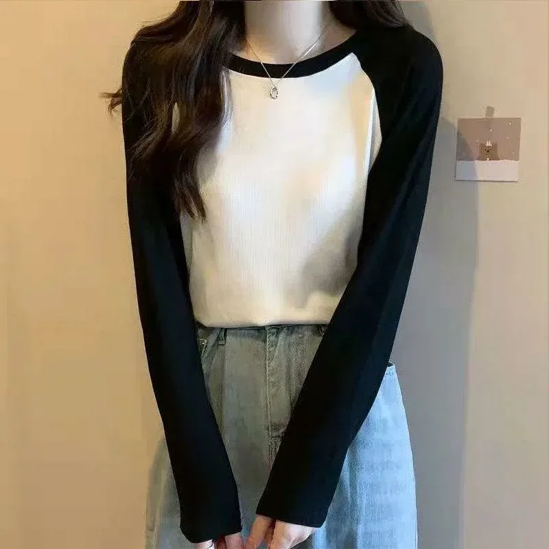 長袖Tシャツ 女性用 春夏 韓国風 復古 シンプル インナー ベースレイヤー ぽっちゃり対応 大きいサイズ 肩落とし袖 上衣 トップス ワイドシルエット 普通丈 ラウンドネック 切り替えデザイン ソリッドカラー ポリエステル素材 ゆったりフィット 通勤ス