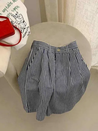 レディース ショートパンツ 高腰 直筒 綿 混合素材 薄手 無弾性 口袋付き ポケット 夏用 春夏 通勤 普段使い デイリー スタイリッシュ ビッグシルエット ベーシック カジュアル