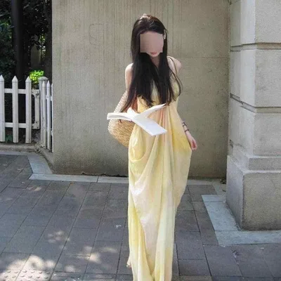 ワンピース レディース フレンチ風 妖精スタイル 吊りスカート ロング丈 Vネック 黄色 暈し染め 花柄 リゾート サマー 落ち感