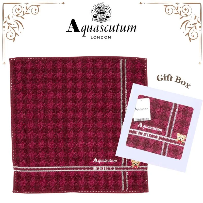 アクアスキュータム Aquascutum タオルハンカチ 千鳥格子 テディベア ワインレッド 25cm ギフトボックス入り ハンドタオル 高級 海外 イギリス 英国 ブランド ギフト プレゼント 女性 人気 おしゃれ かわいい 上品 ラッピング対応 誕生日 お礼 お返し お祝い
