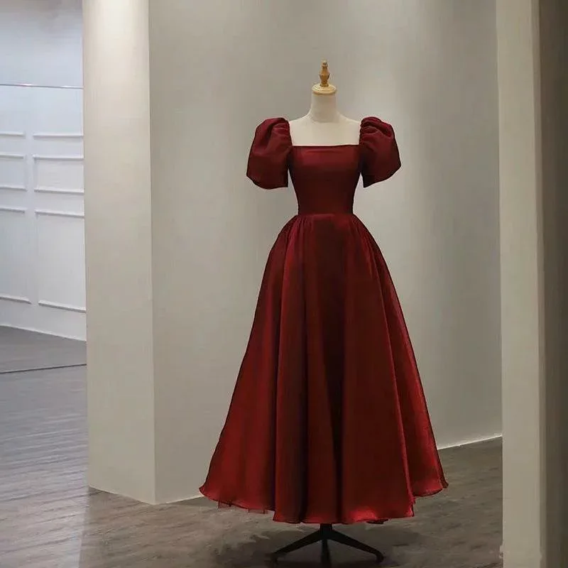 ドレス レディース ロング ワンピース マキシ丈 パフスリーブ スクエアネック Aライン 編み上げ 結婚式 披露宴 二次会 ブライダル 花嫁 着痩せ 細見え レトロ 春夏 クラシック 高級感 リネン 麻 ポリエステル ワインレッド