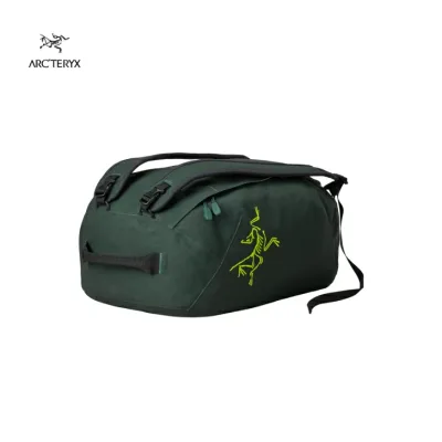 【ARC'TERYX アークテリクス】キャリア40ダッフル Dark Jade/Mantis ワンサイズ バッグ ギアキャリア バックパック 40L 取外し可能ショルダーストラップ U字開口部 耐久性 耐候性 シームシーリング加工 防水性能 クライミング 旅行 アウトドア X000007469 国内正規品