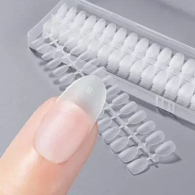BEIHOO ネイルチップ ショート オーバル 0.15mm極薄 クリア 長さ出しチップ 大容量300枚入 サンディング済み 柔らかい 自然なフィット 使いやすい 収納ケース&ネイルツール付き サロン セルフ…
