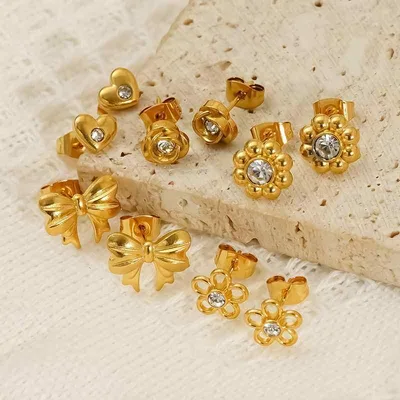 ピアス レディース ハート 花モチーフ 透かし彫り ジルコニア 蝶結び ステンレス チタン 高級感 華奢 普段使い アクセサリー