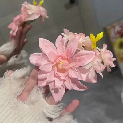 ヘアクリップ レディース 薔薇 造花 立体 カラフル 中華風 古風 レトロ 韓国風 まとめ髪 アップスタイル 春夏 布製 ピンク ブルー 髪飾り