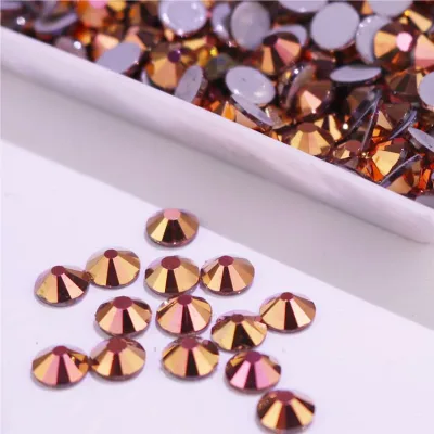ラインストーン マジックゴールド DIY 手芸 ハンドメイド フラットバック ホットフィックス ガラス製 電気メッキ加工 多面カット 衣装 デコレーション アクセサリーパーツ キラキラ 輝き 金色 小型