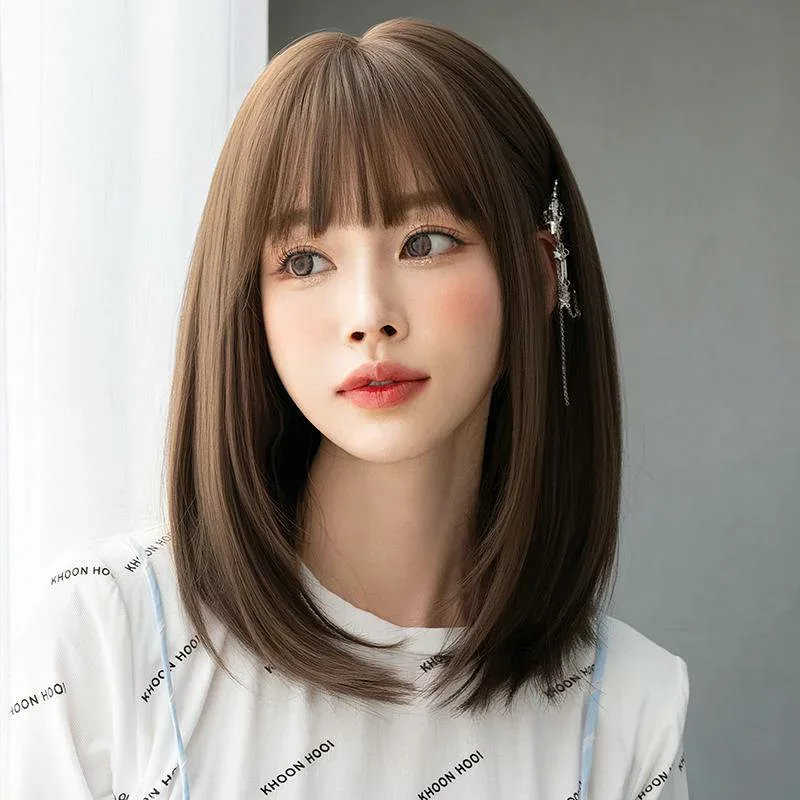 ウィッグ レディース ショート ストレート 内巻き フルウィッグ 夏用 高温耐熱ファイバー 自然 ふんわり 快適 通気性 小顔効果 前髪あり 普段使い おしゃれ かわいい