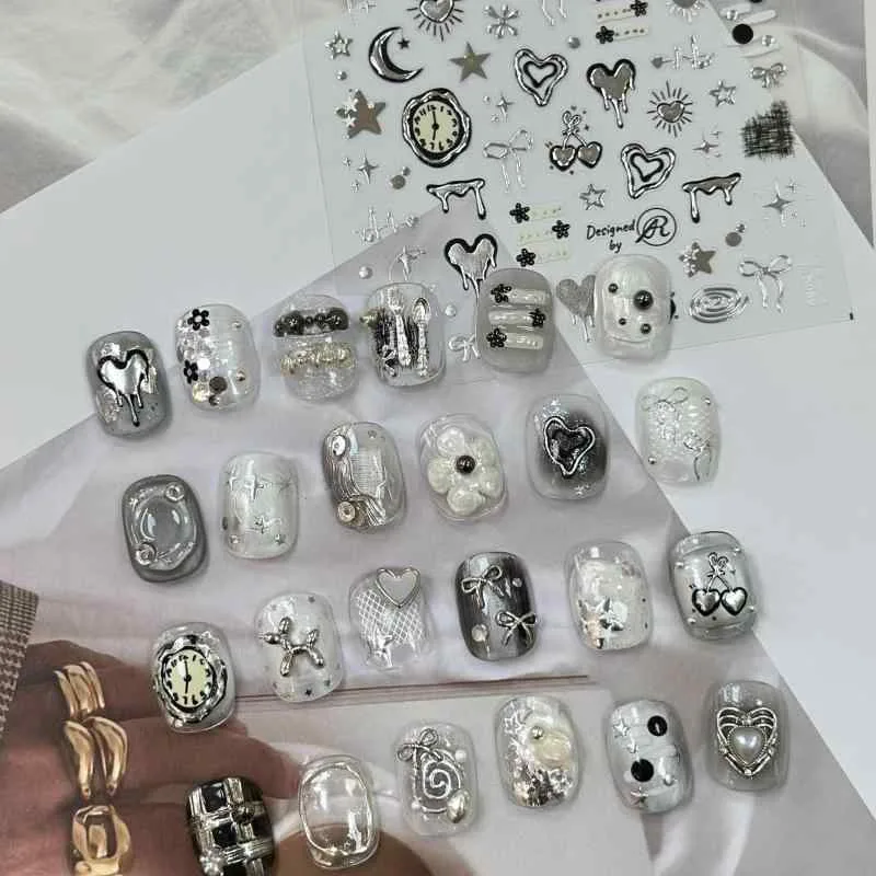 ネイルシール キッズ 女の子 金属風 メタル ダーク系 星 月 ハート かわいい 簡単 ネイルアート デコレーションシール